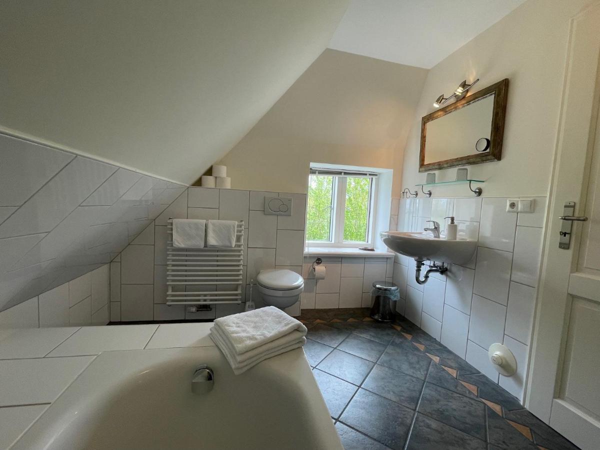 Gaestehaus Zum Krug Husum  Luaran gambar