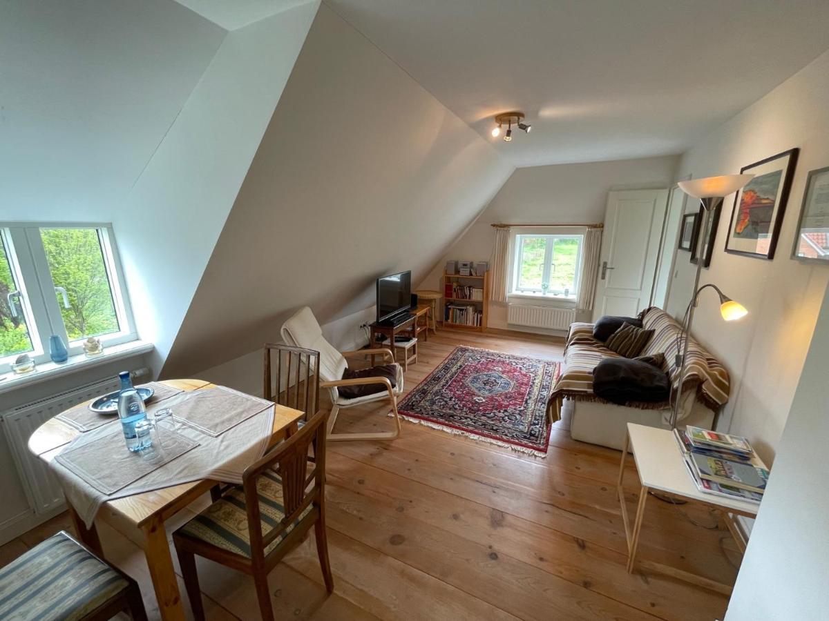 Gaestehaus Zum Krug Husum  Luaran gambar